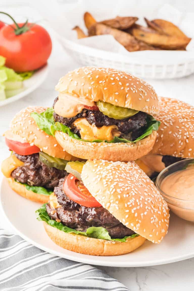 Air Fryer Juicy Lucy Burgers {Cheese Stuffed} Busy Day Dinners