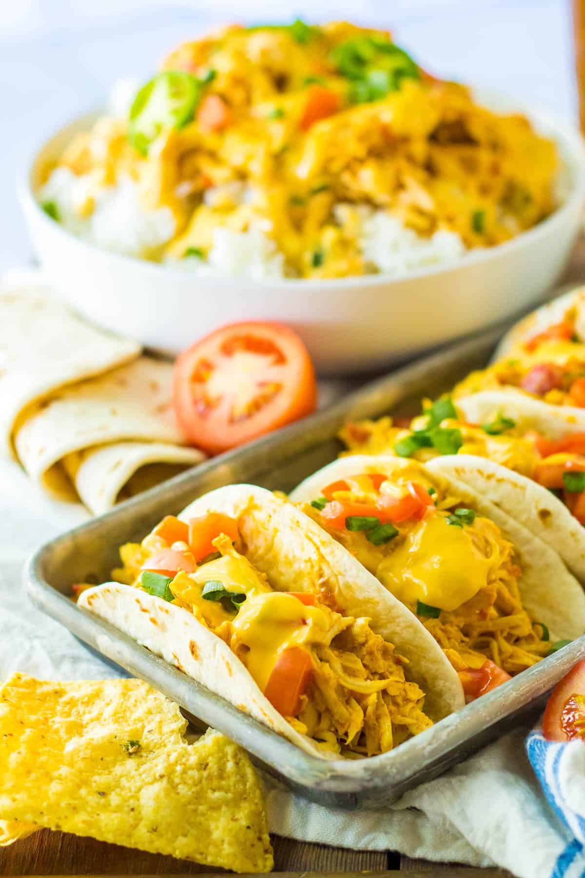 4 ingredient queso chicken tacos
